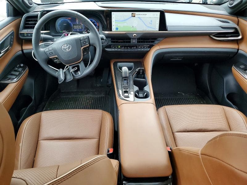 2026 TOYOTA CROWN SIGNIA LIMITED 8