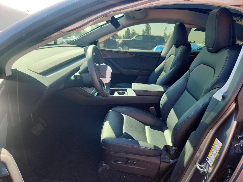 2026 TESLA MODEL Y 7