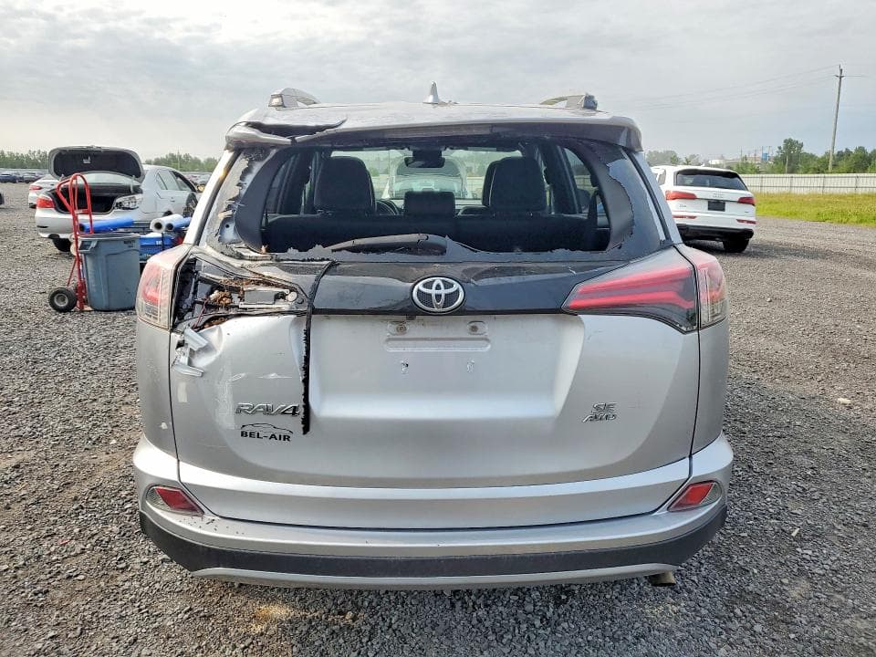 2017 TOYOTA RAV4 SE 6