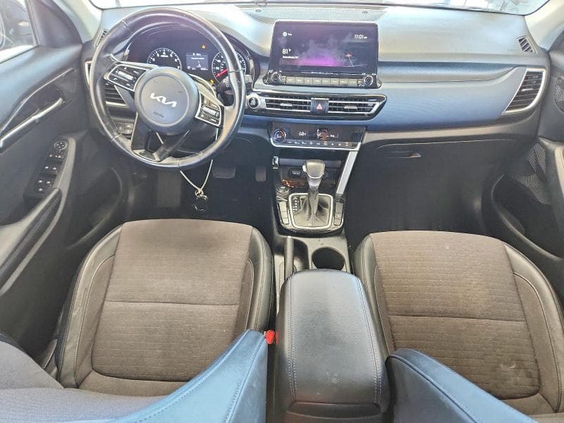 2022 KIA SELTOS S 8