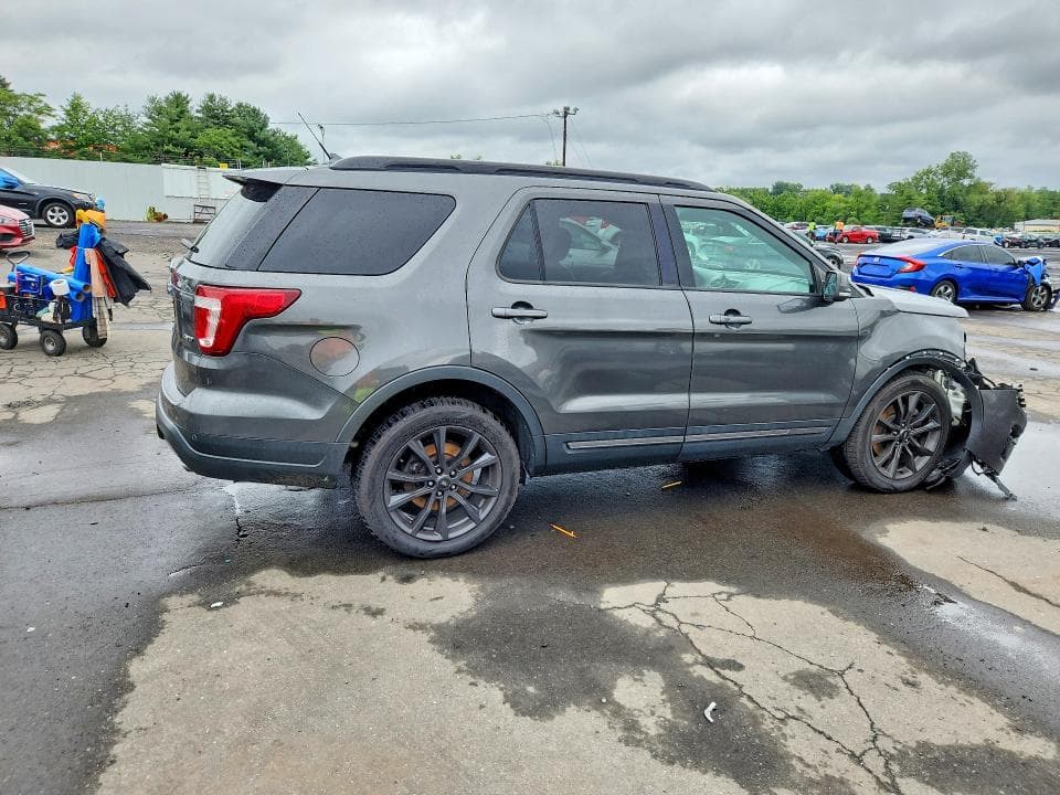 2018 FORD EXPLORER XLT 3