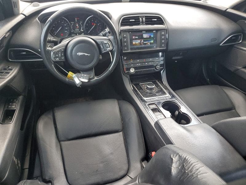 2017 JAGUAR XE PREMIUM 8