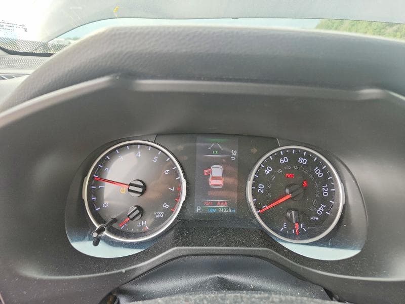 2019 TOYOTA RAV4 LE 9