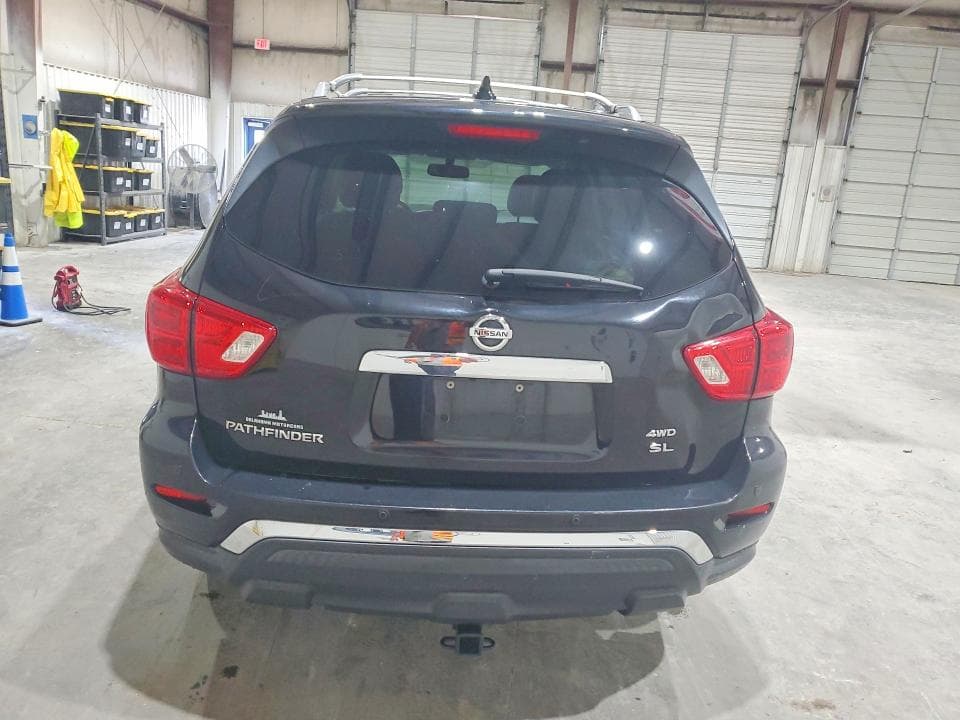 2019 NISSAN PATHFINDER SL 6
