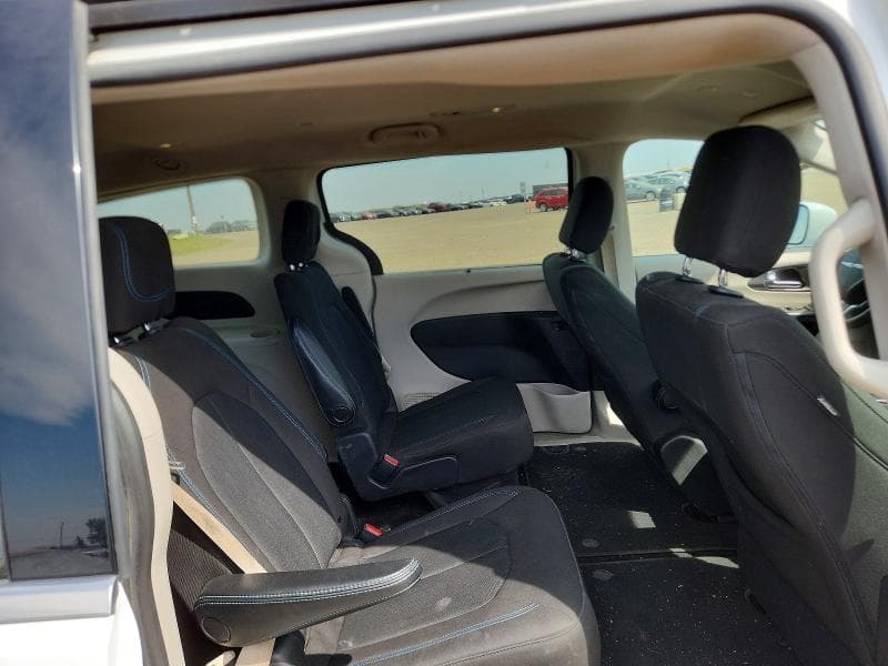 2021 CHRYSLER PACIFICA TOURING 11