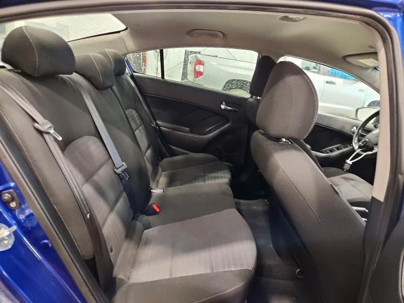 2017 KIA FORTE 10