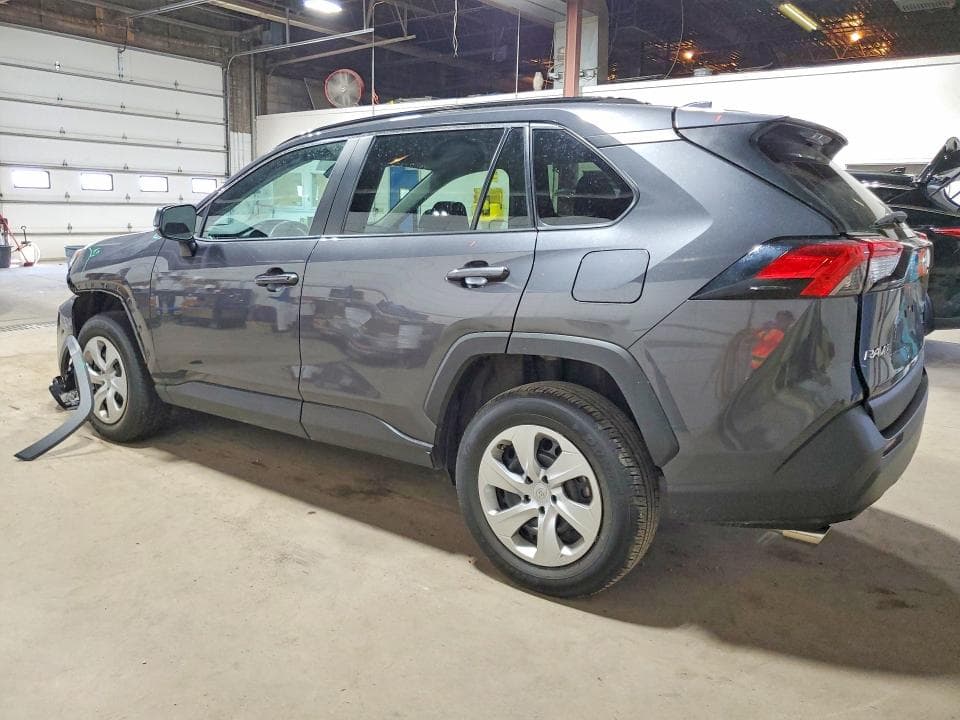 2021 TOYOTA RAV4 LE 2
