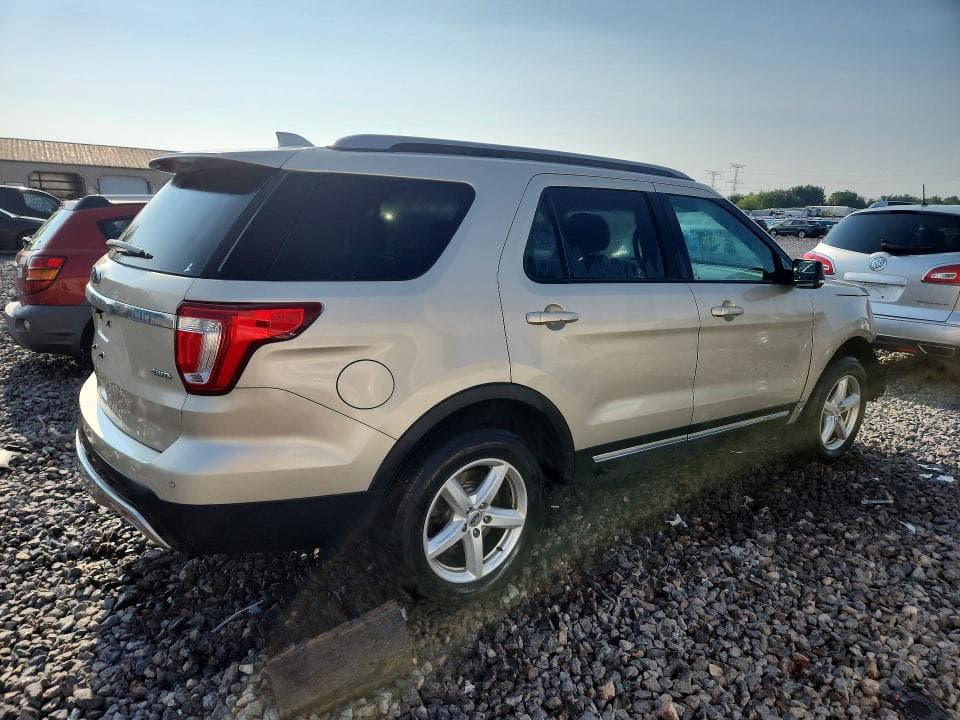 2017 FORD EXPLORER XLT 3