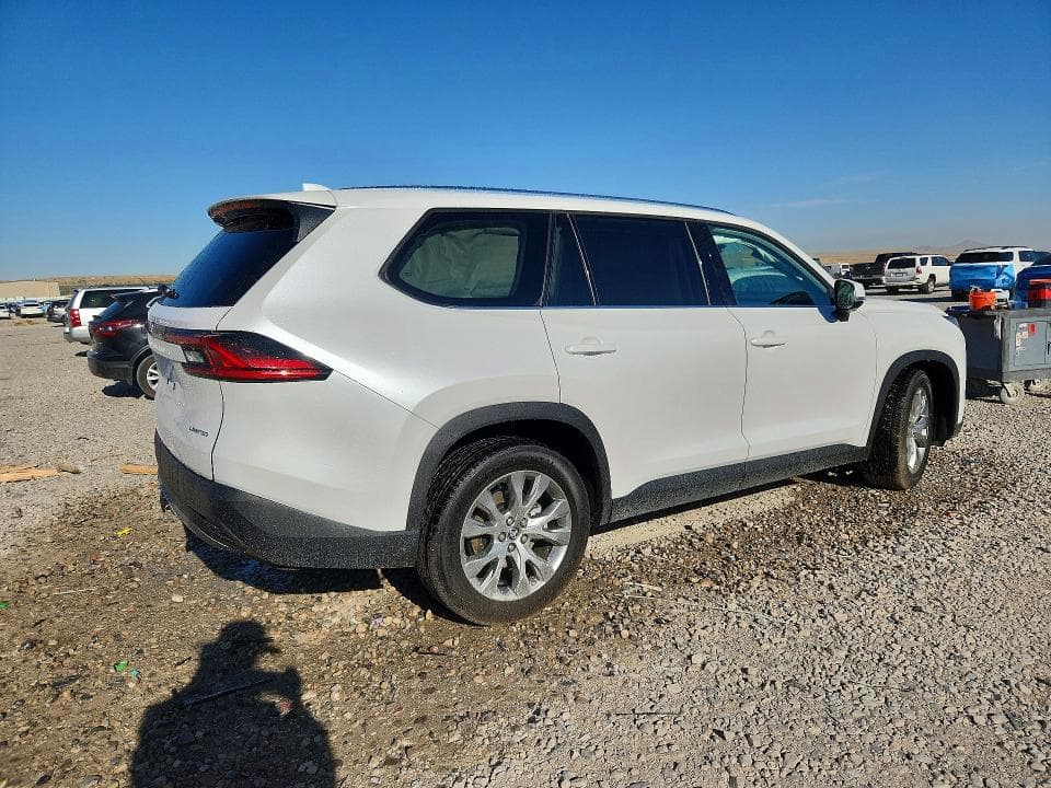2026 TOYOTA GRAND HIGHLANDER LIMITED 3