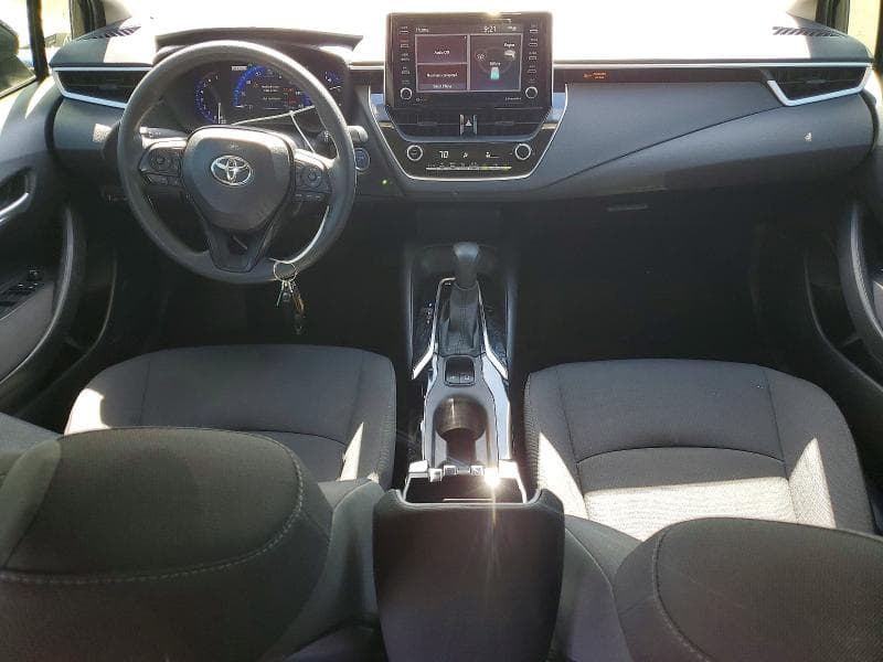 2021 TOYOTA COROLLA LE 8
