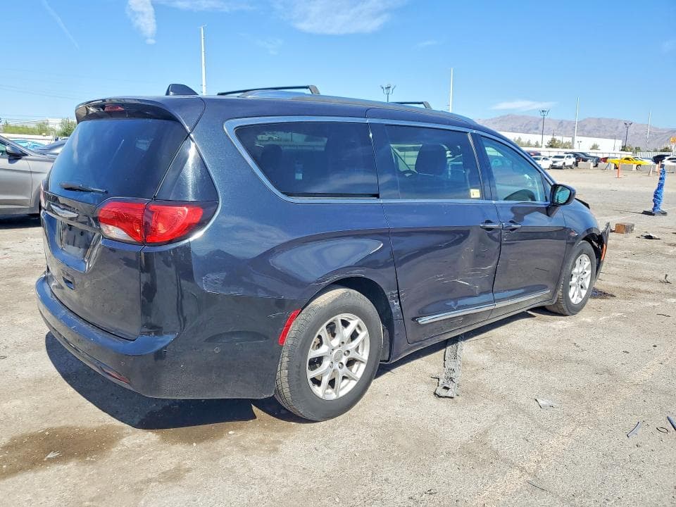 2020 CHRYSLER PACIFICA TOURING L 3