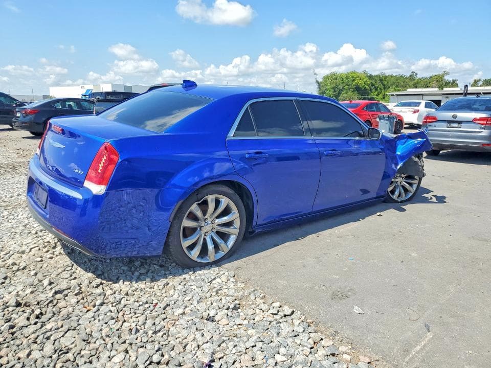 2018 CHRYSLER 300 TOURING 3