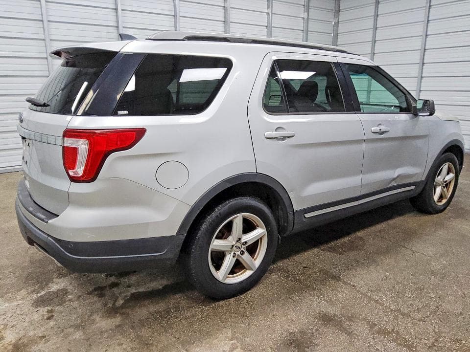 2018 FORD EXPLORER XLT 3