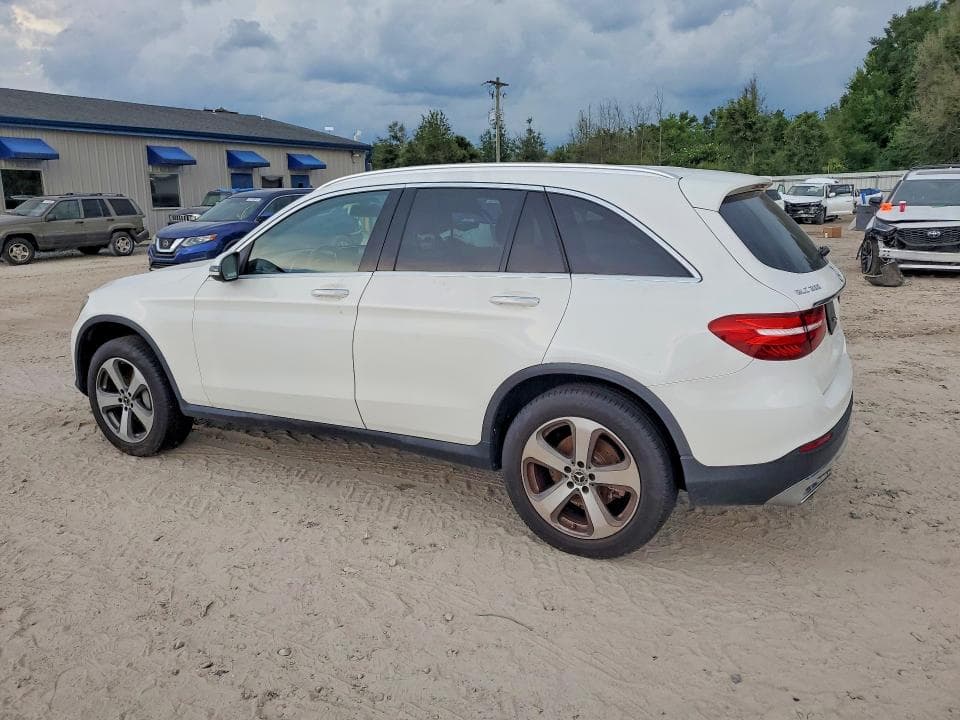 2019 MERCEDES-BENZ GLC 300 2