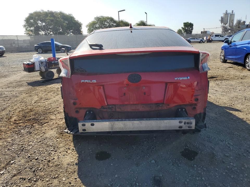 2017 TOYOTA PRIUS TWO 6