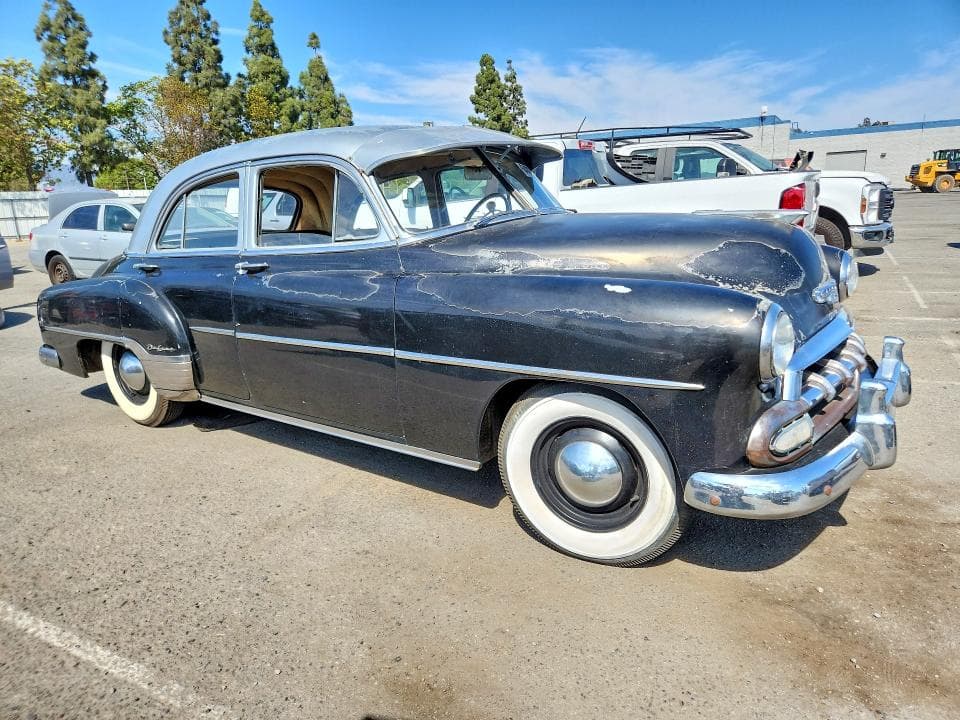 1952 CHEVROLET DELUXE 2 DOOR 4