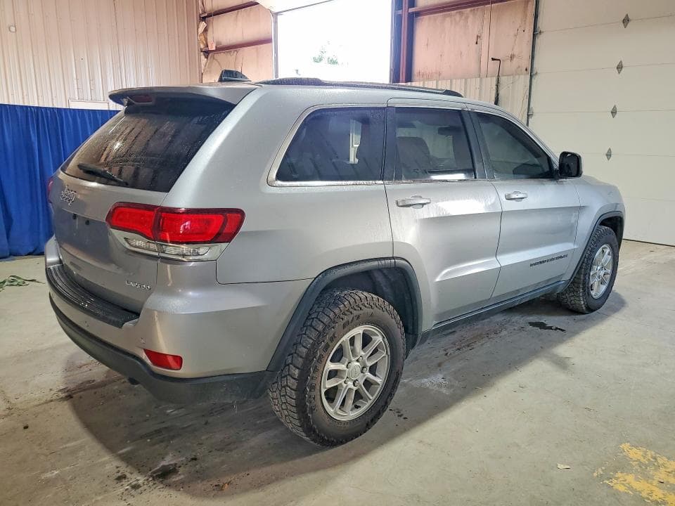 2020 JEEP GRAND CHEROKEE LAREDO 3