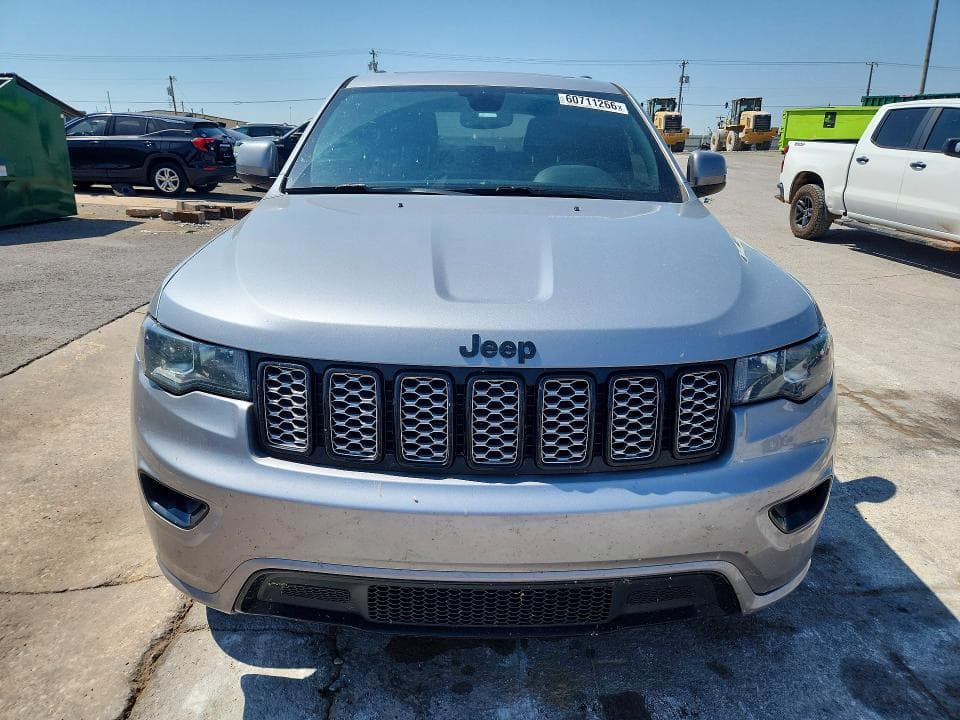 2020 JEEP GRAND CHEROKEE LAREDO 5