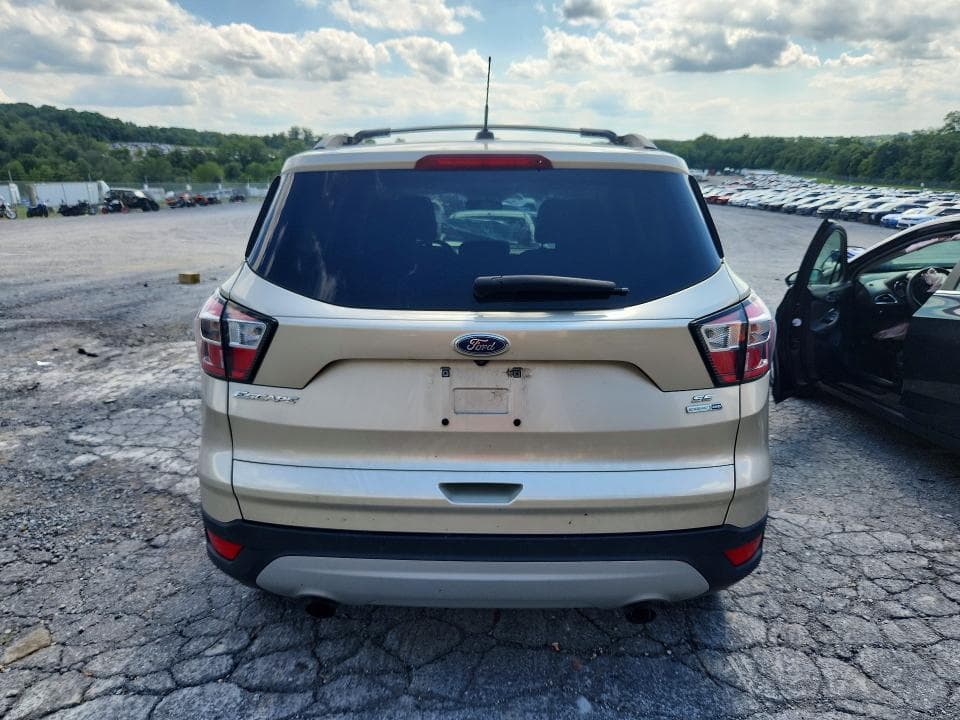 2017 FORD ESCAPE SE 6