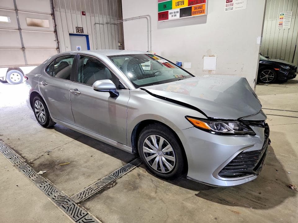 2023 TOYOTA CAMRY LE 4