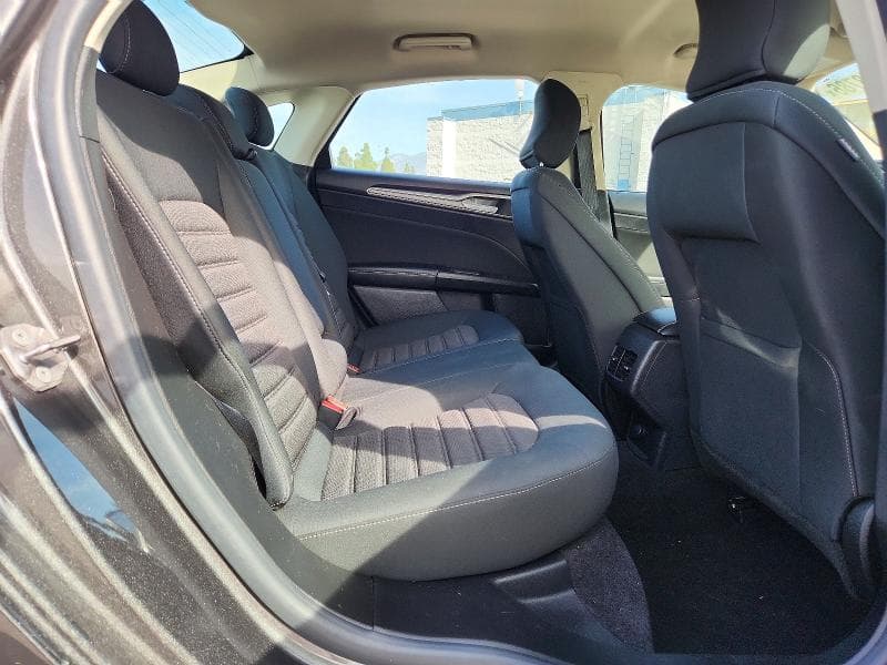 2019 FORD FUSION SE 10