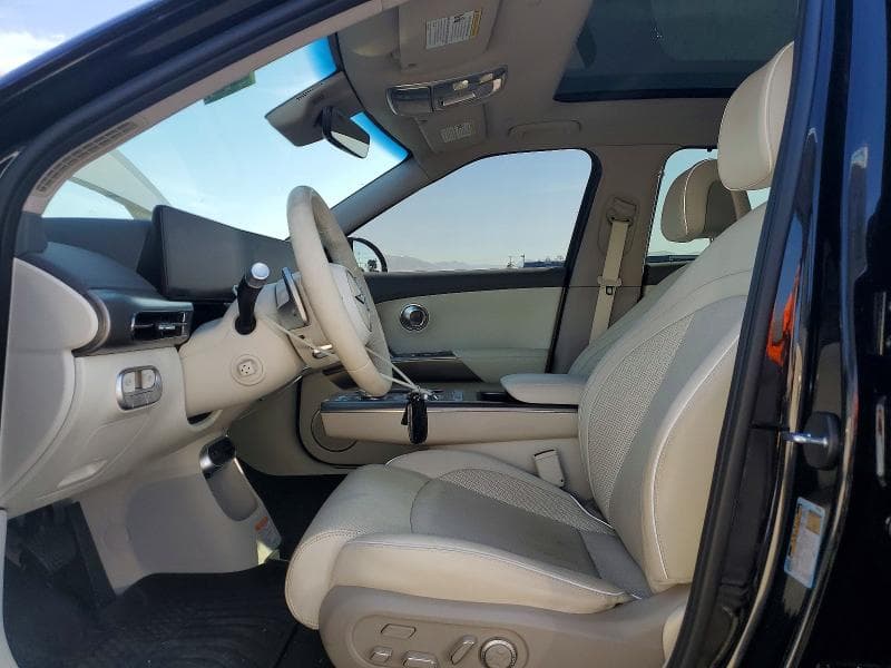 2025 GENESIS GV60 ADVANCED 7