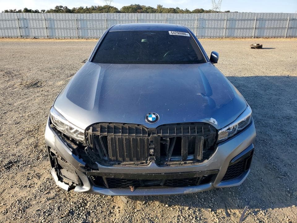 2022 BMW 750 XI 5