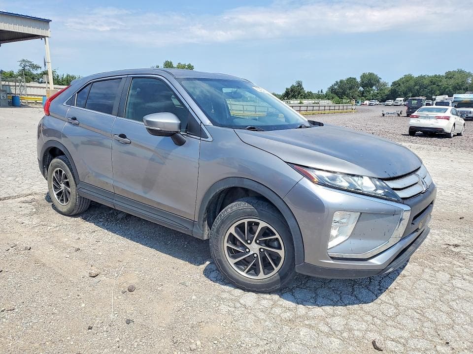 2020 MITSUBISHI ECLIPSE CROSS ES 4