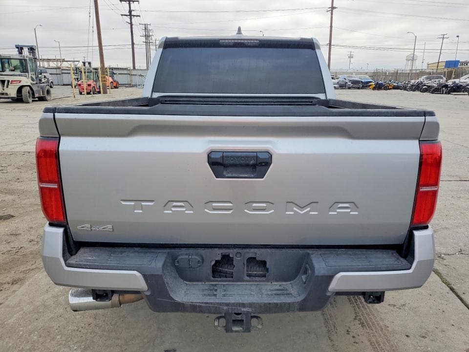 2025 TOYOTA TACOMA SR5 6
