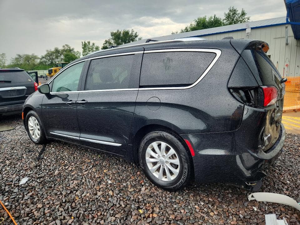 2019 CHRYSLER PACIFICA TOURING L 2