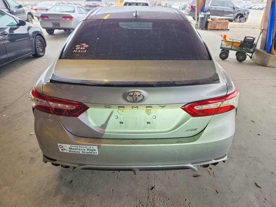 2020 TOYOTA CAMRY XSE 6