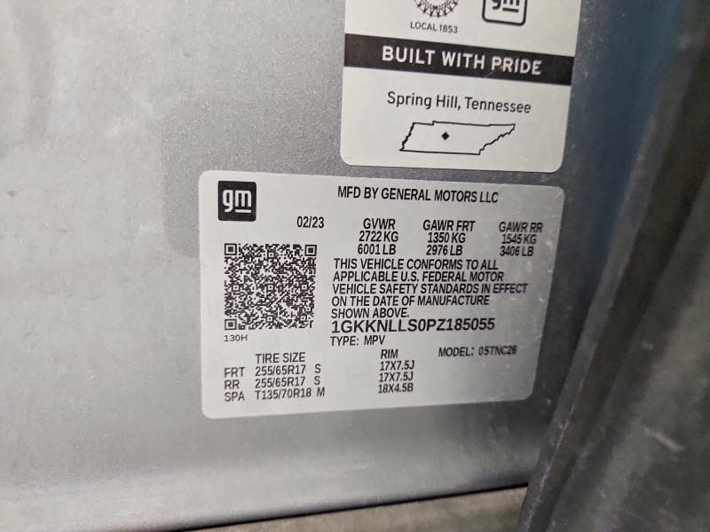 2023 GMC ACADIA AT4 13