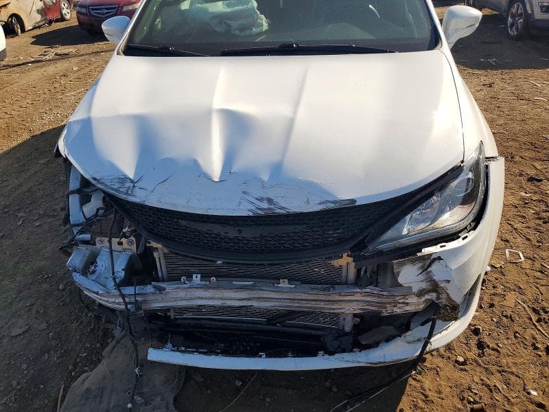 2019 CHRYSLER PACIFICA LIMITED 12