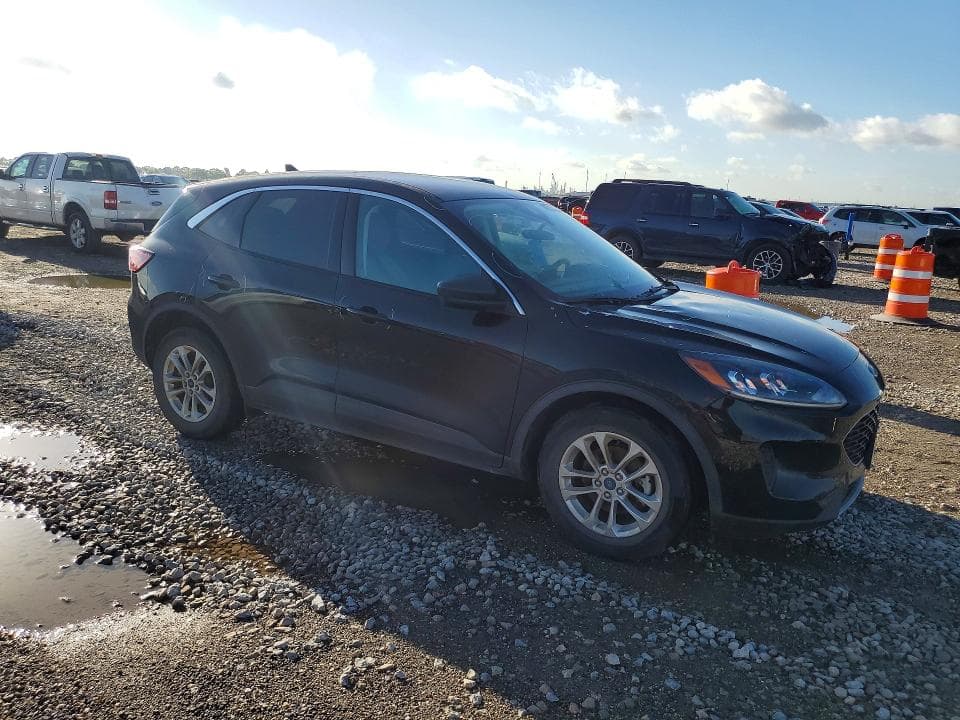 2022 FORD ESCAPE SE 4