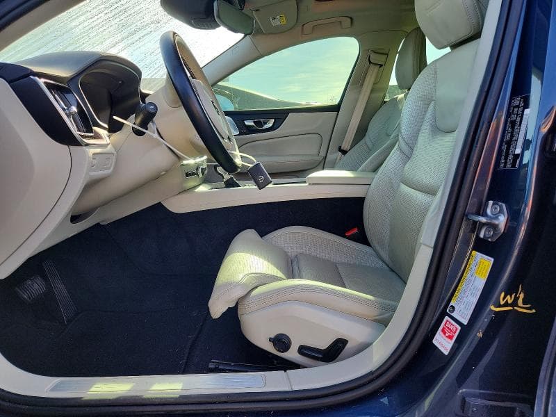 2020 VOLVO S60 T6 INSCRIPTION 12