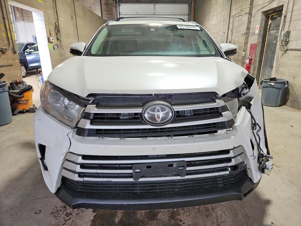 2017 TOYOTA HIGHLANDER XLE 5