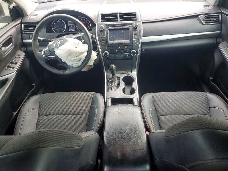 2017 TOYOTA CAMRY SE 8