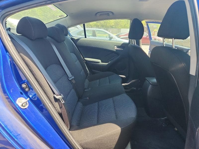 2017 KIA FORTE LX 10