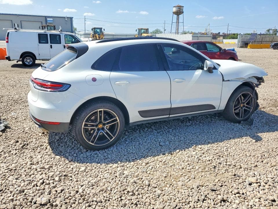 2021 PORSCHE MACAN 3