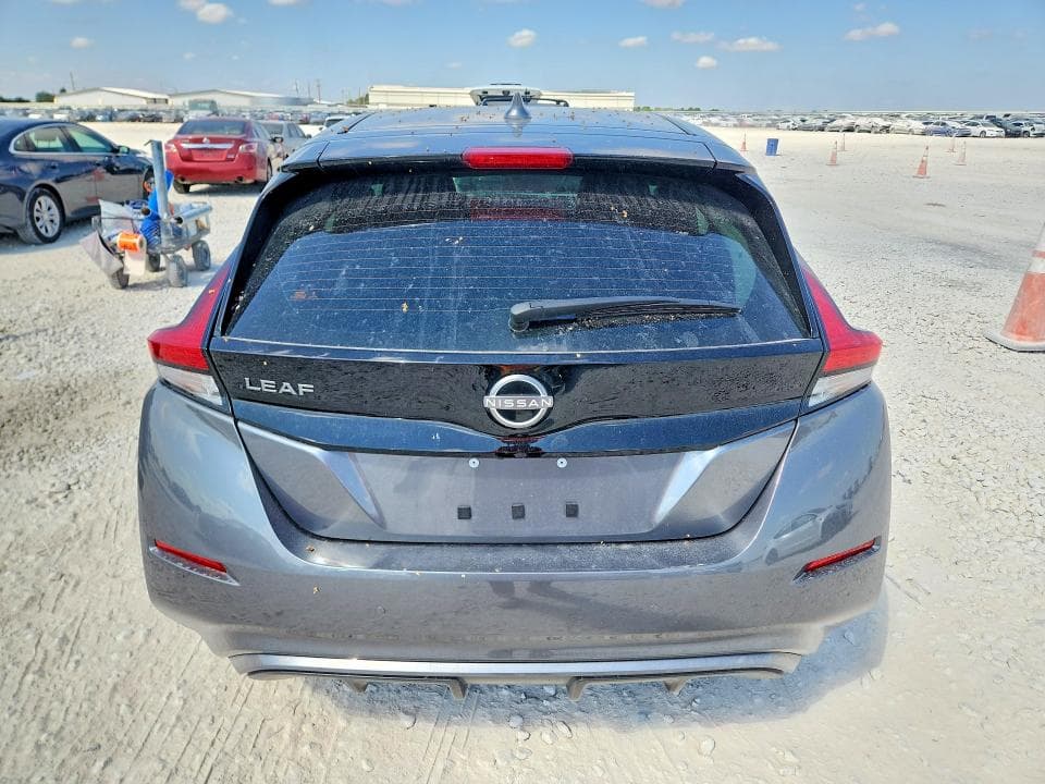 2024 NISSAN LEAF S 6