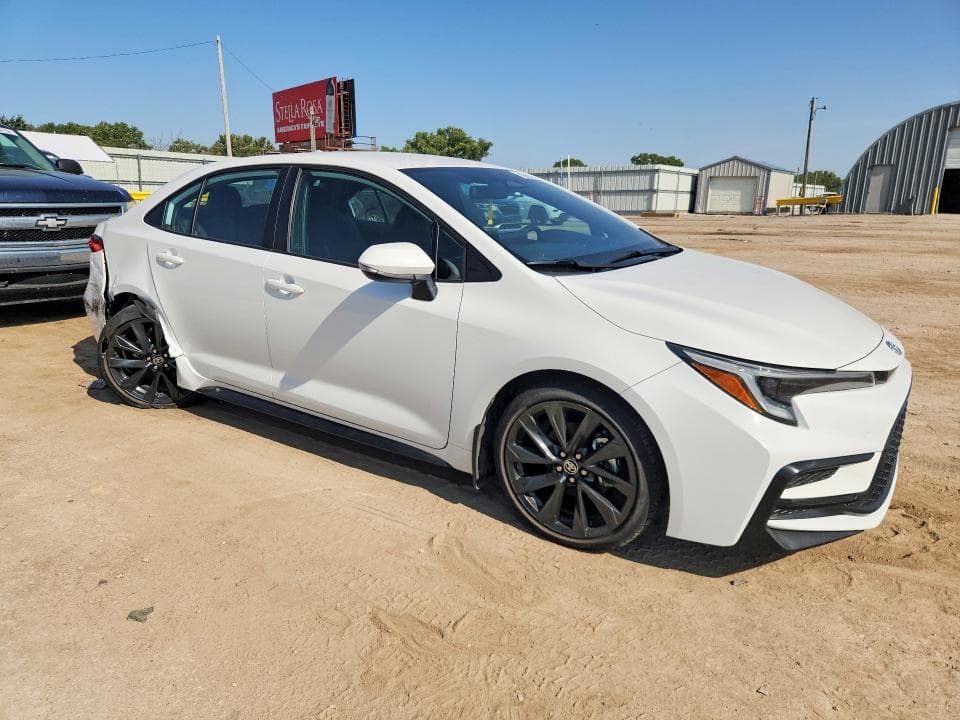 2023 TOYOTA COROLLA SE 4