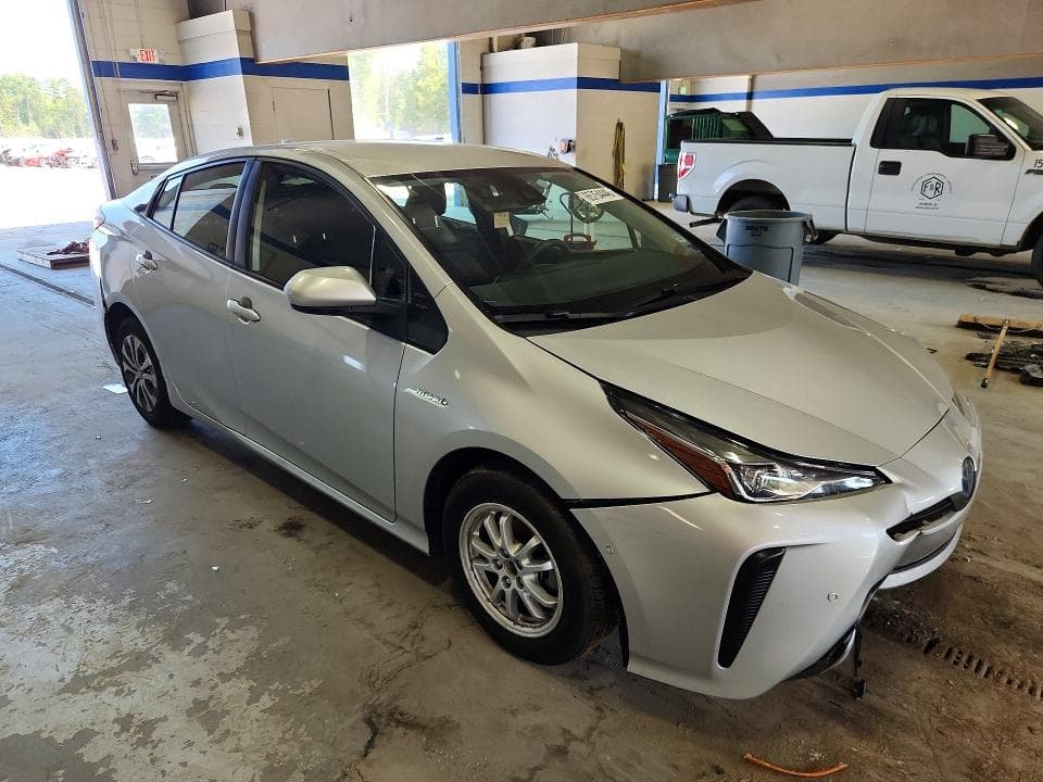 2021 TOYOTA PRIUS LE 4