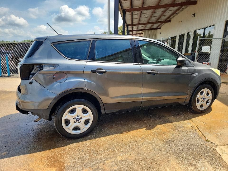 2017 FORD ESCAPE S 3