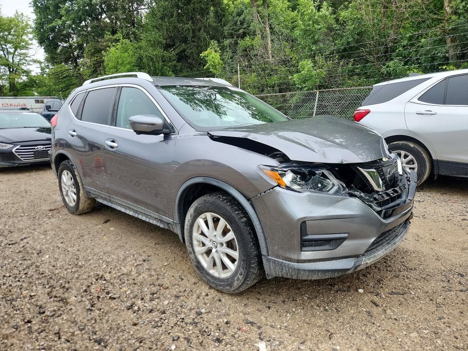 2017 NISSAN ROGUE SV 4