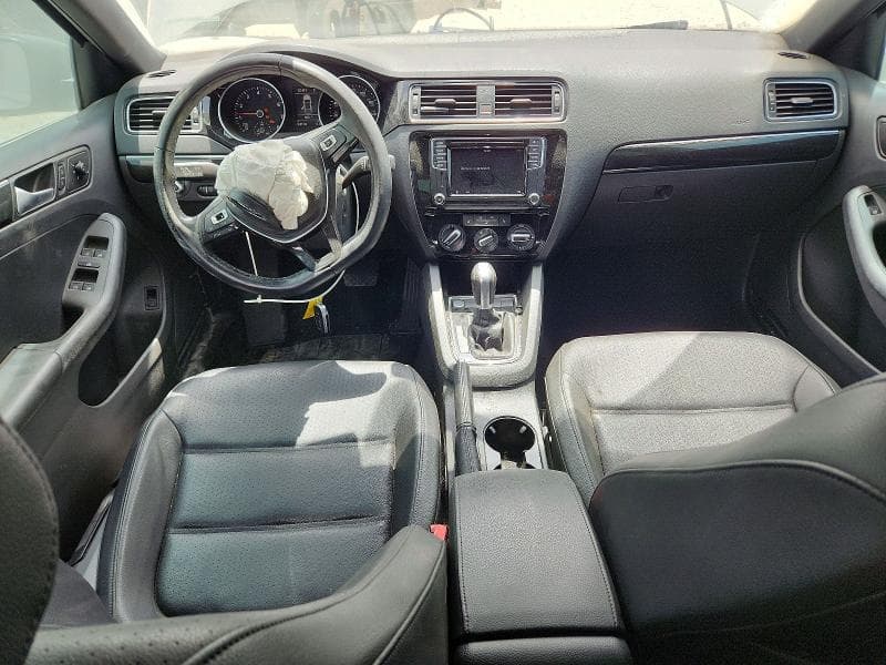2018 VOLKSWAGEN JETTA SPORT 8