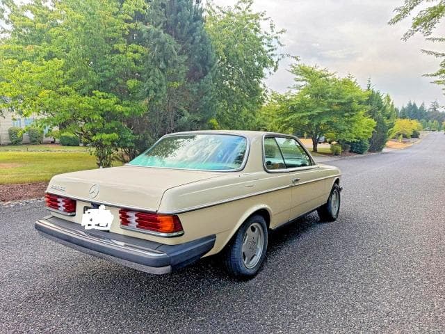 1978 MERCEDES-BENZ 280CE 4