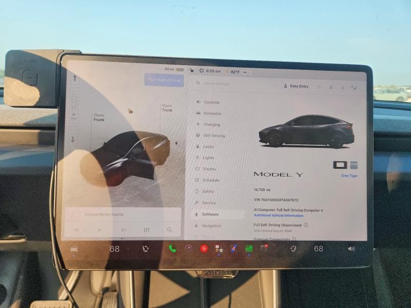 2026 TESLA MODEL Y 9