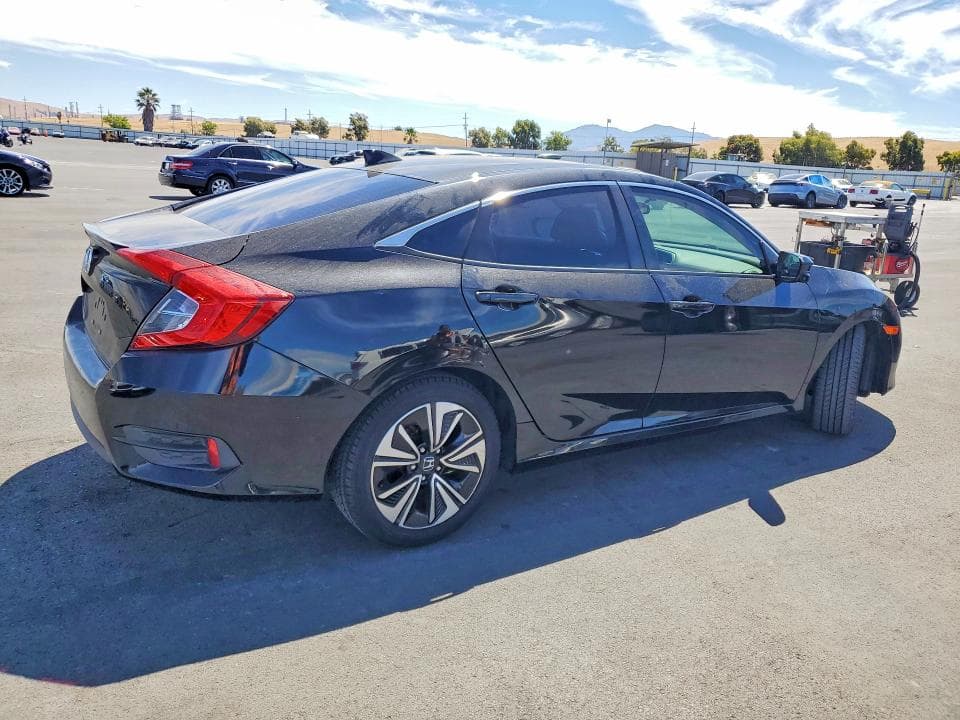 2017 HONDA CIVIC EX 3