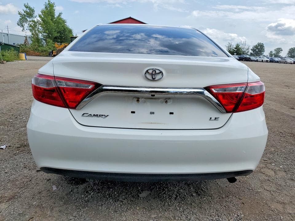 2017 TOYOTA CAMRY LE 6