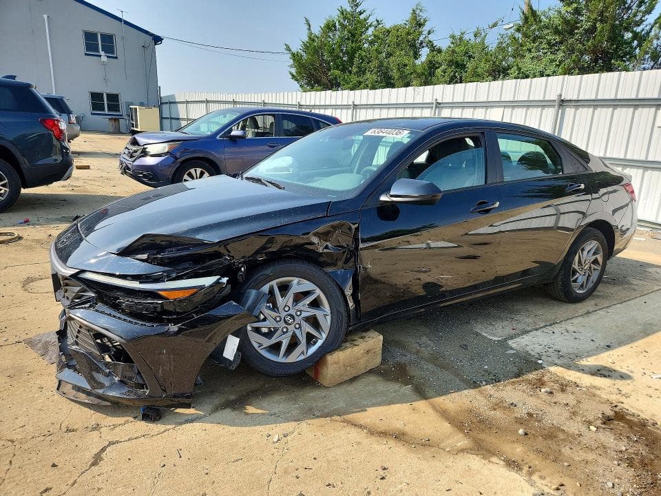 2024 HYUNDAI ELANTRA SEL